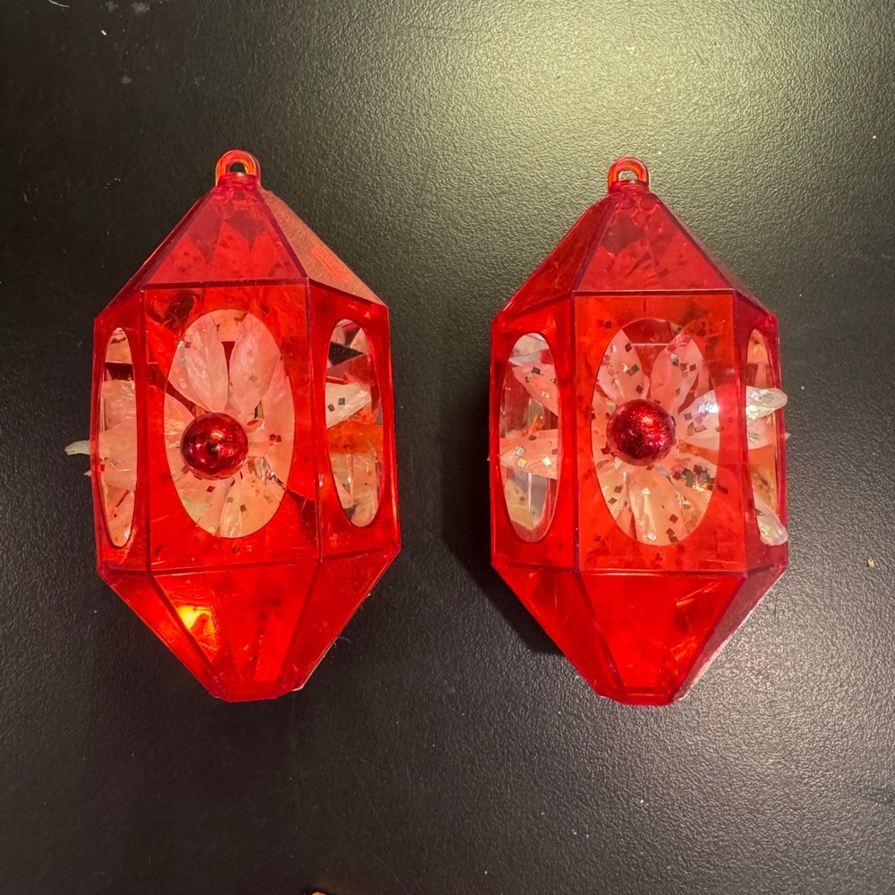 Vintage Style Lantern Christmas Ornaments Set of 2 Red Faceted Starburst Retro